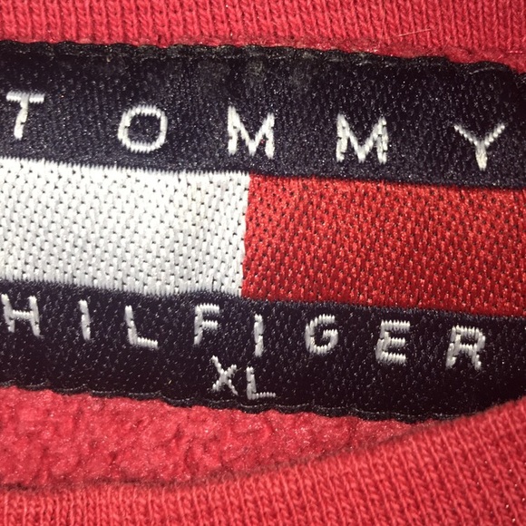 red tommy hilfiger extra large pullover - Picture 2 of 2